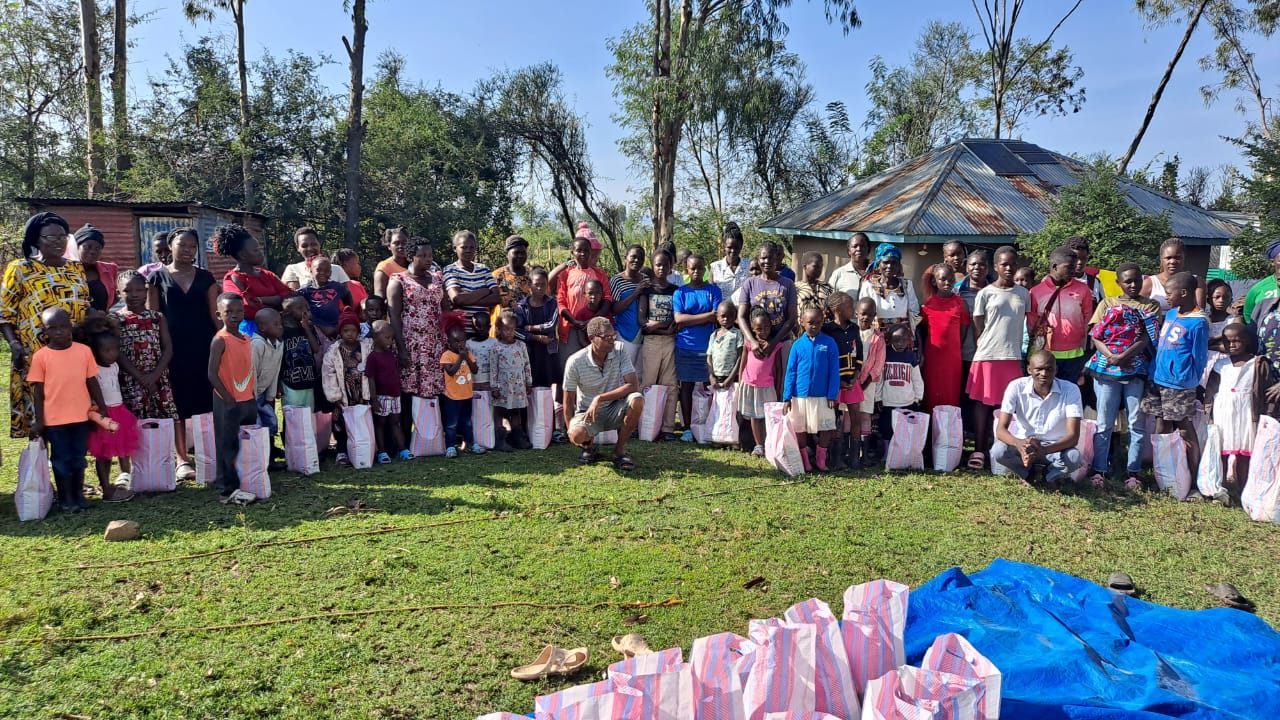 Join in the funding of homes for the poor, food for the community, Bibles to be gifted out and more needed school materials for Grace Katolo School. Please donate today and know that this trip will be the Gospel coming to those who are hungry and God meeting the of the poor through the rich.